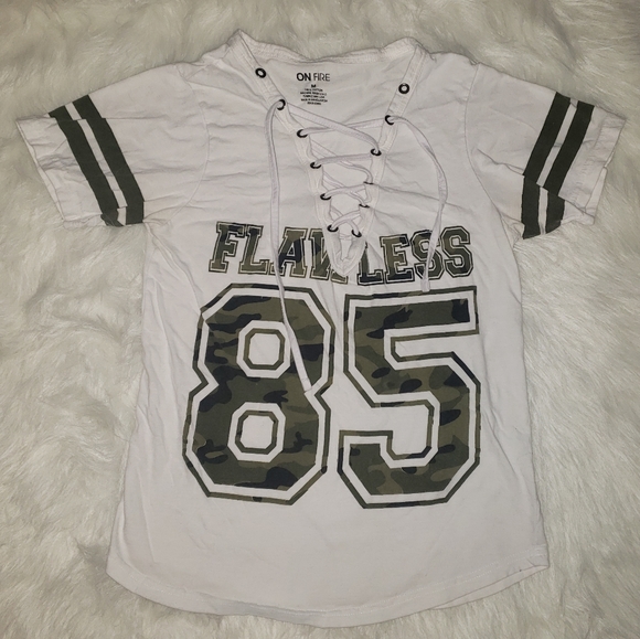 "Flawless" T-shirt - Picture 1 of 5